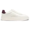 Sneakers med mocka-detaljer och låg profil