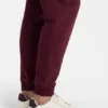 Sneakers med mocka-detaljer och låg profil