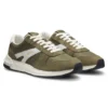 Sneakers med mocka-detaljer och logotyp
