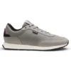 Sneakers med stickat ovandel och logotypflagga