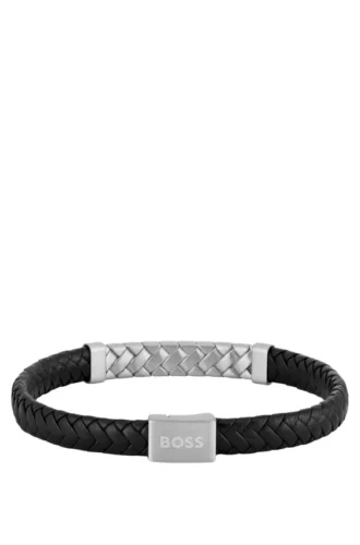 Svart flätad läderarmband med fiskbensmönstrade detaljer