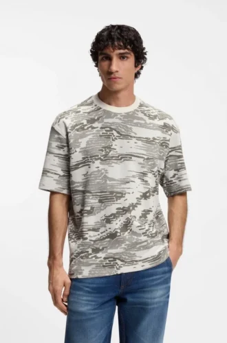 T-shirt i bomull med kamouflagejacquard