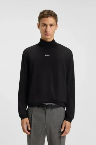 T-shirt i bomull med rullkrage och logotyp