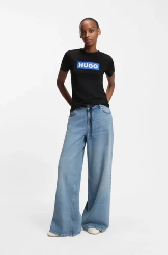 T-shirt i bomull med smal passform och blått boxlogotyp