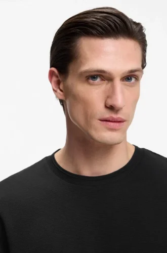 T-shirt i bomullsblandning med bubbeljacquardstruktur