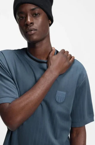 T-shirt i bomullsblandning med drop-needle-ränder