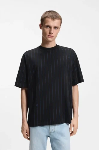 T-shirt i bomullsjersey med Happy HUGO-motiv och rand
