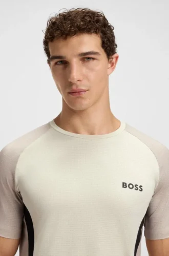 T-shirt i mesh-jersey med slim fit och färgblockering