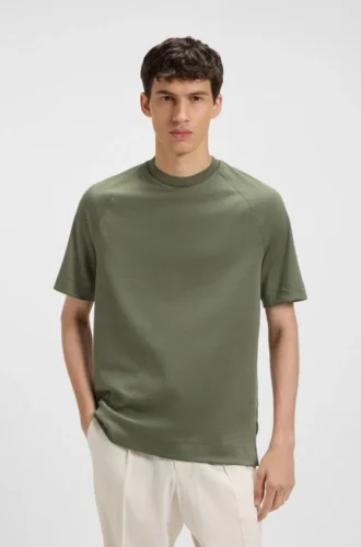 T-shirt i normal passform i merceriserat stretchtyg