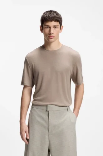 T-shirt i slub-interlock med smal passform