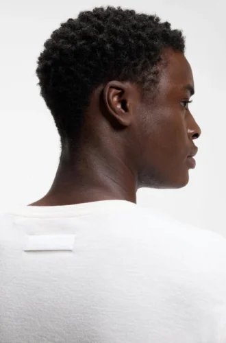 T-shirt i slub-interlock med smal passform