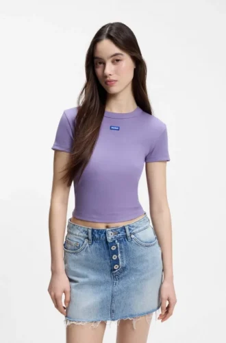 T-shirt i smal passform med logotyp i stretchbomull