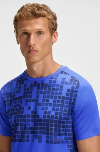 T-shirt i stretchmesh med smal passform och heltryck