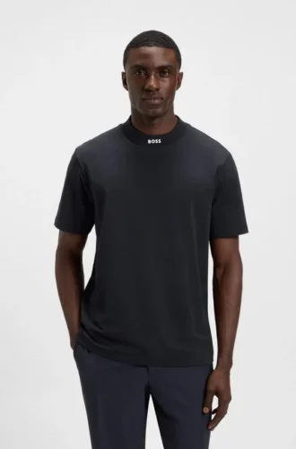 T-shirt med logotyp på kragen i stretchbomull