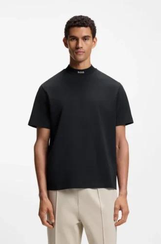 T-shirt med logotyp på kragen i stretchbomull