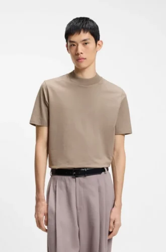 T-shirt med ståkrage och smal passform i stretchbomull