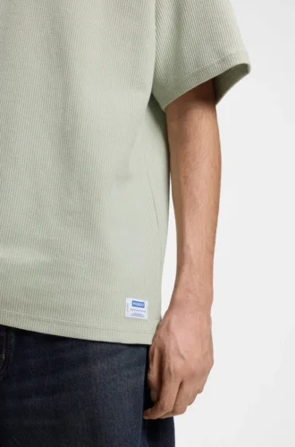 T-shirt med våffelstruktur i en bomullsblandning