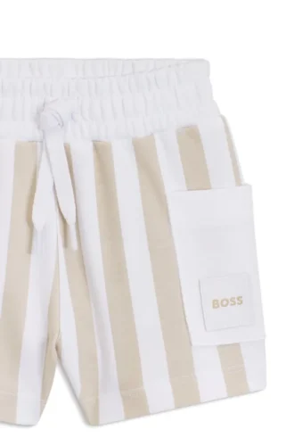 T-shirt- och shortsset för spädbarn i presentförpackning