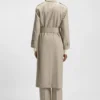 Trenchcoat i ny ull med bälte