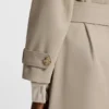 Trenchcoat i ny ull med bälte