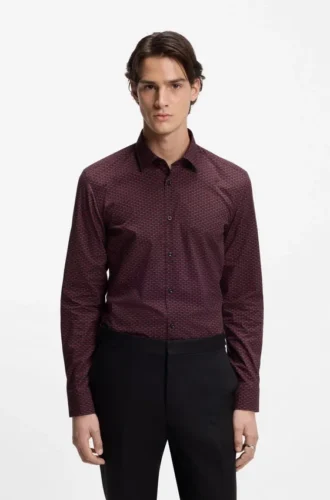 Tryckt slim fit-skjorta i bomullspoplin