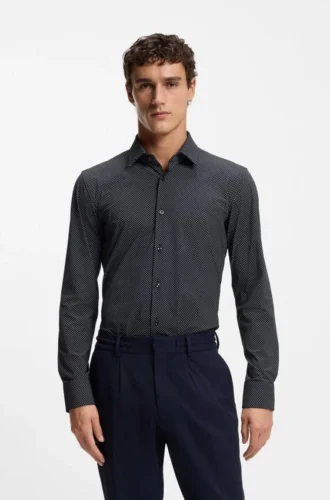 Tryckt slim fit-skjorta i stretchig funktionsjersey