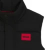 Vadderad väst för barn med röd logotyp