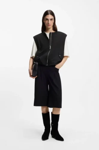 Väst med dragkedja fram i twill